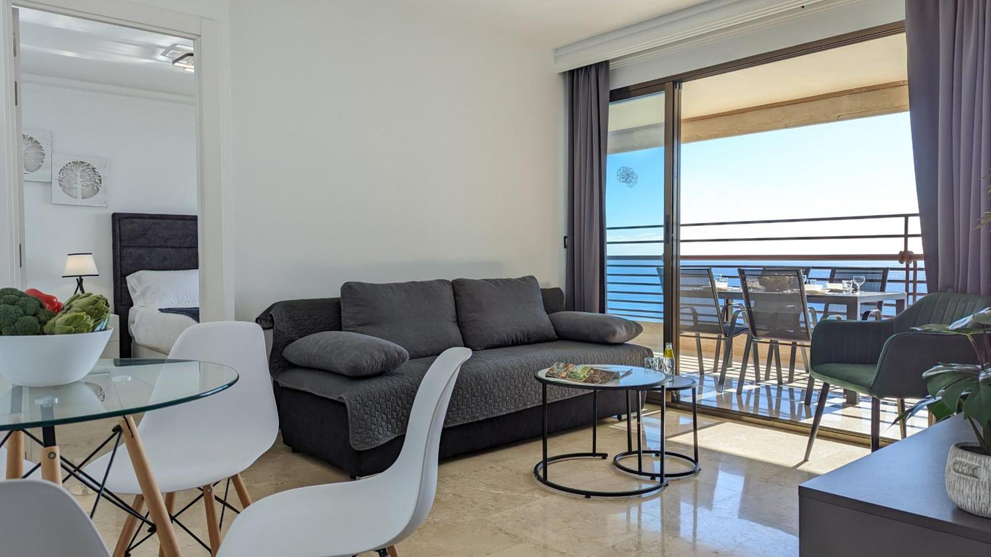 Las Arenas Sea Front Apartments Benidorm Exterior photo