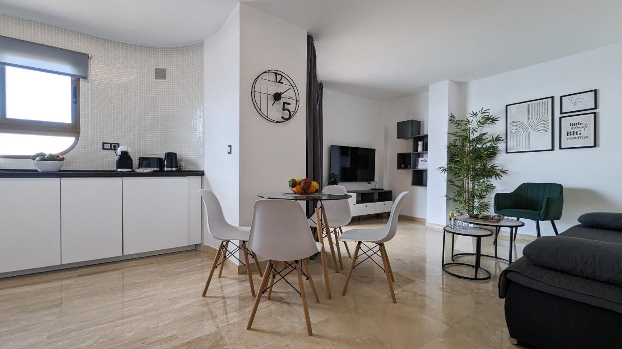 Las Arenas Sea Front Apartments Benidorm Exterior photo