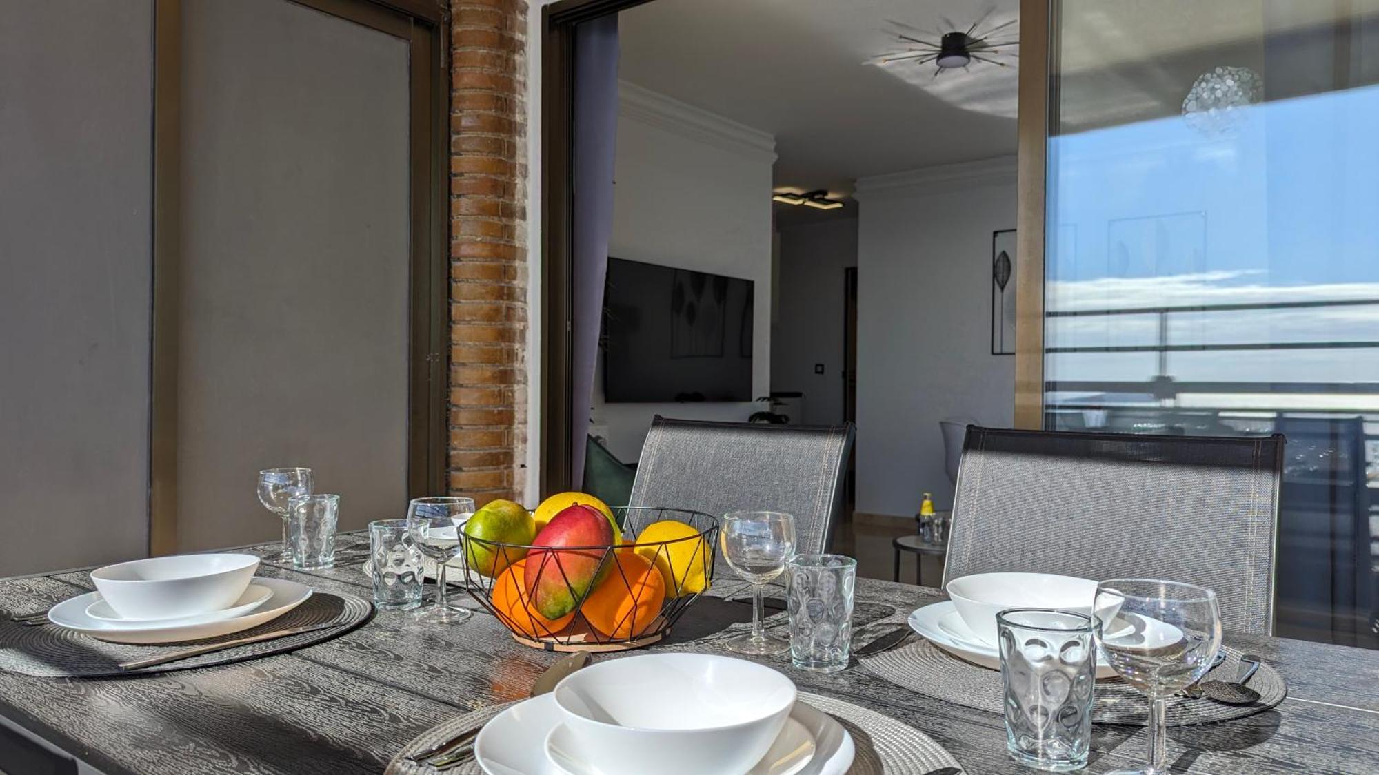 Las Arenas Sea Front Apartments Benidorm Exterior photo
